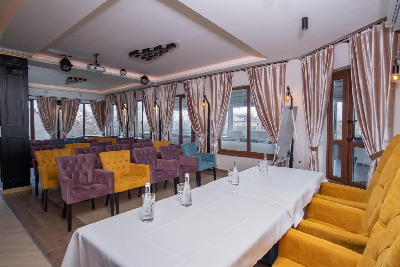 Boomerang Boutique Hotel Odessa Exteriör bild