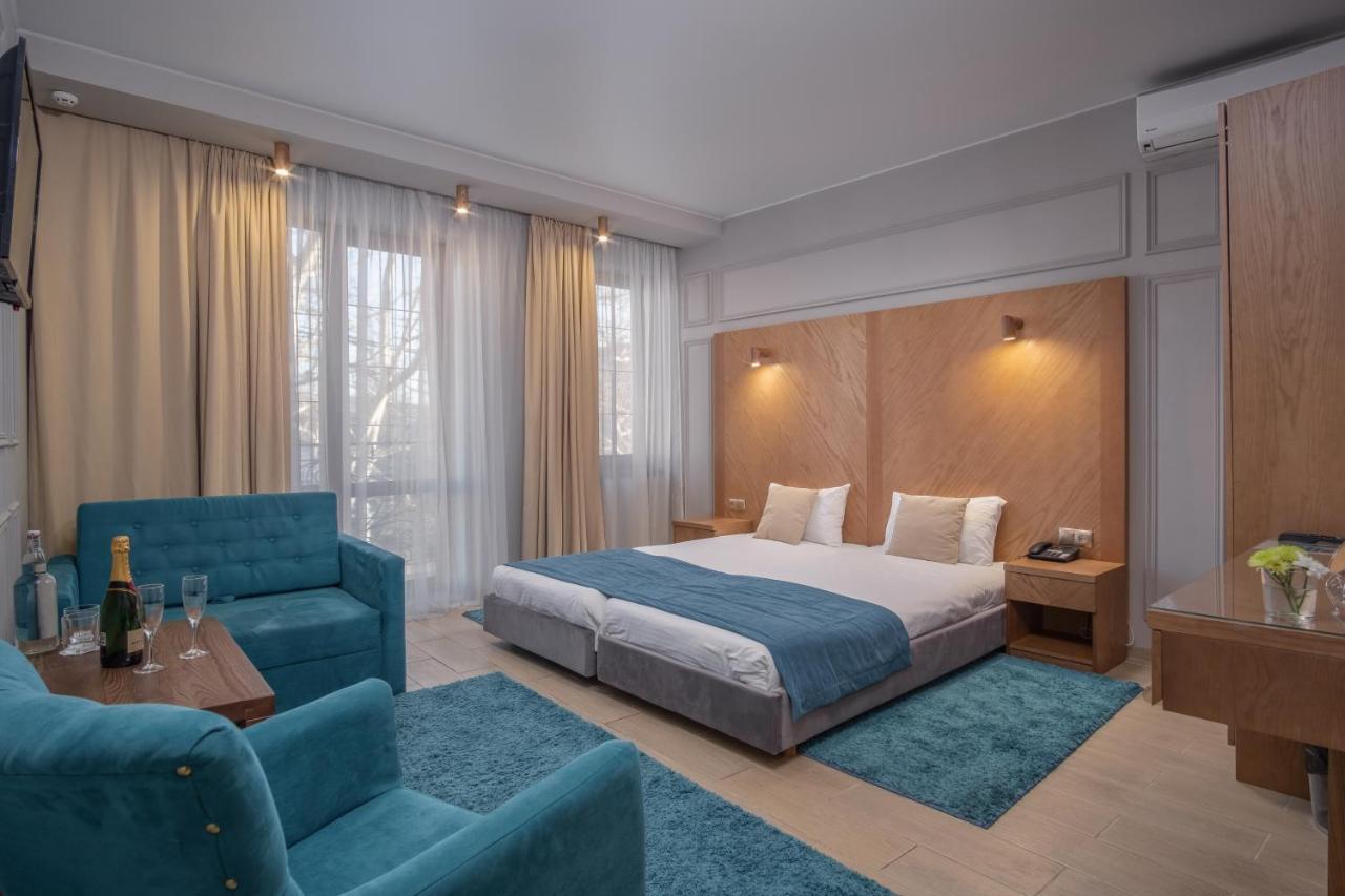 Boomerang Boutique Hotel Odessa Exteriör bild
